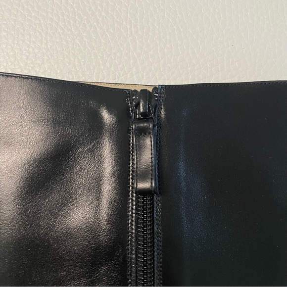 NEW Carolina Herrera knee high heeled boots with original dust bag - Picture 4 of 9